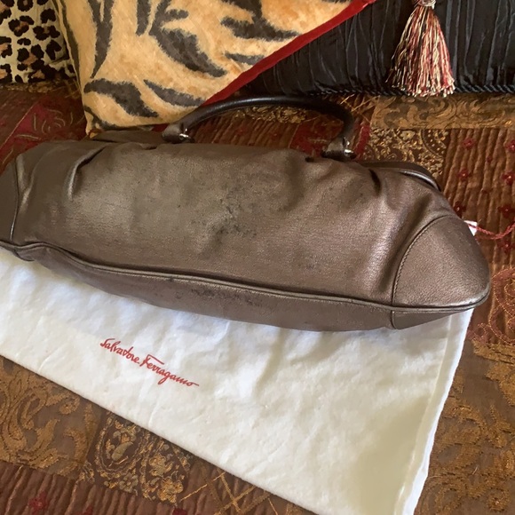 Authentic Salvatore Ferragamo leather satchel bag - Picture 8 of 12